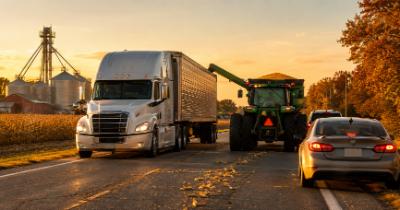Fall Harvest Truck Accidents in Kansas: What Drivers Should Know
